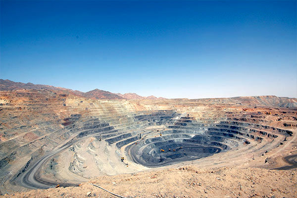 مشاوران مخفی در بنگاه‌های معدنی و فلزی